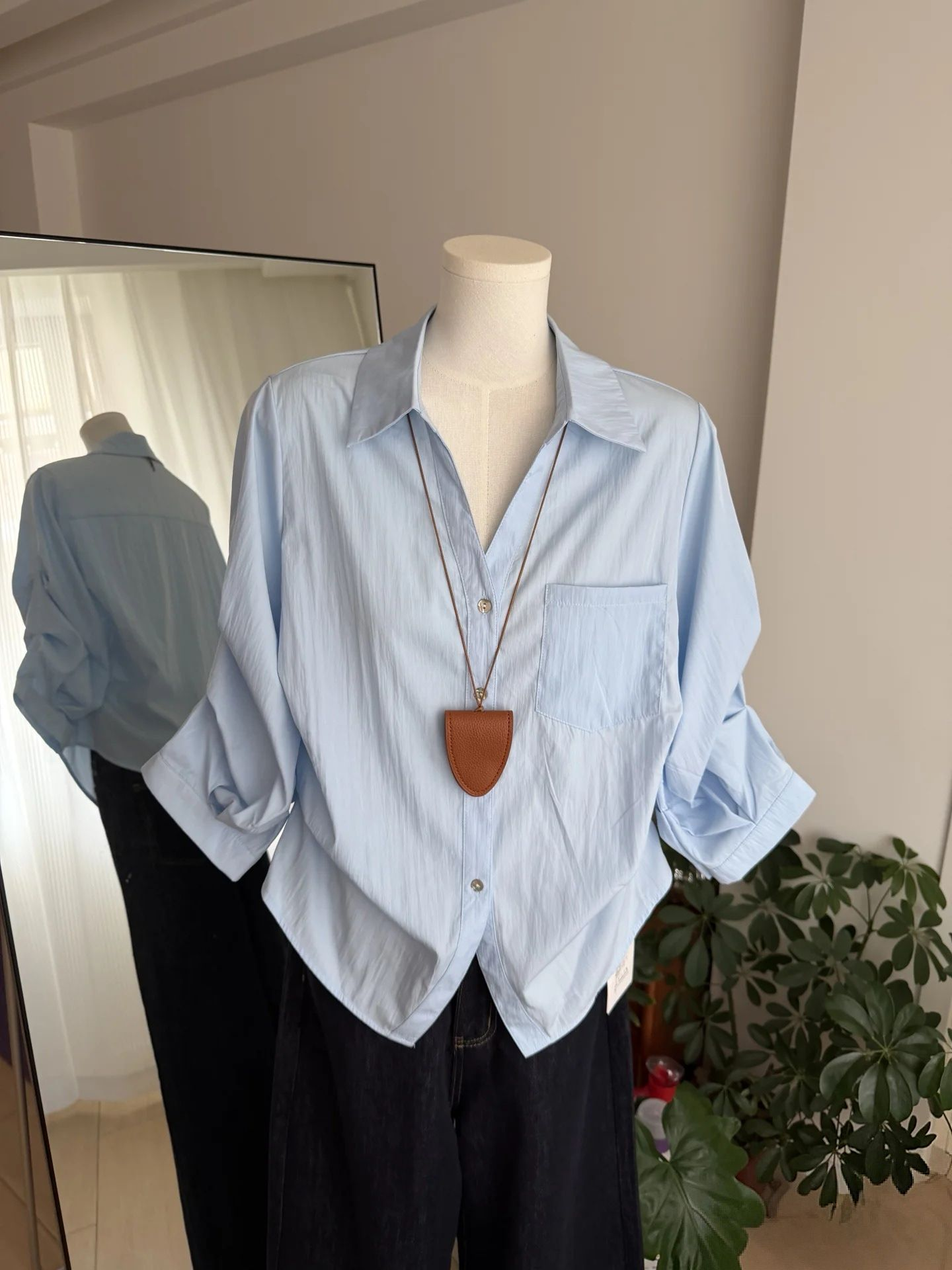 Korean Style Loose Casual Shirt for Women — Elegant Lapel Long-Sleeved Top